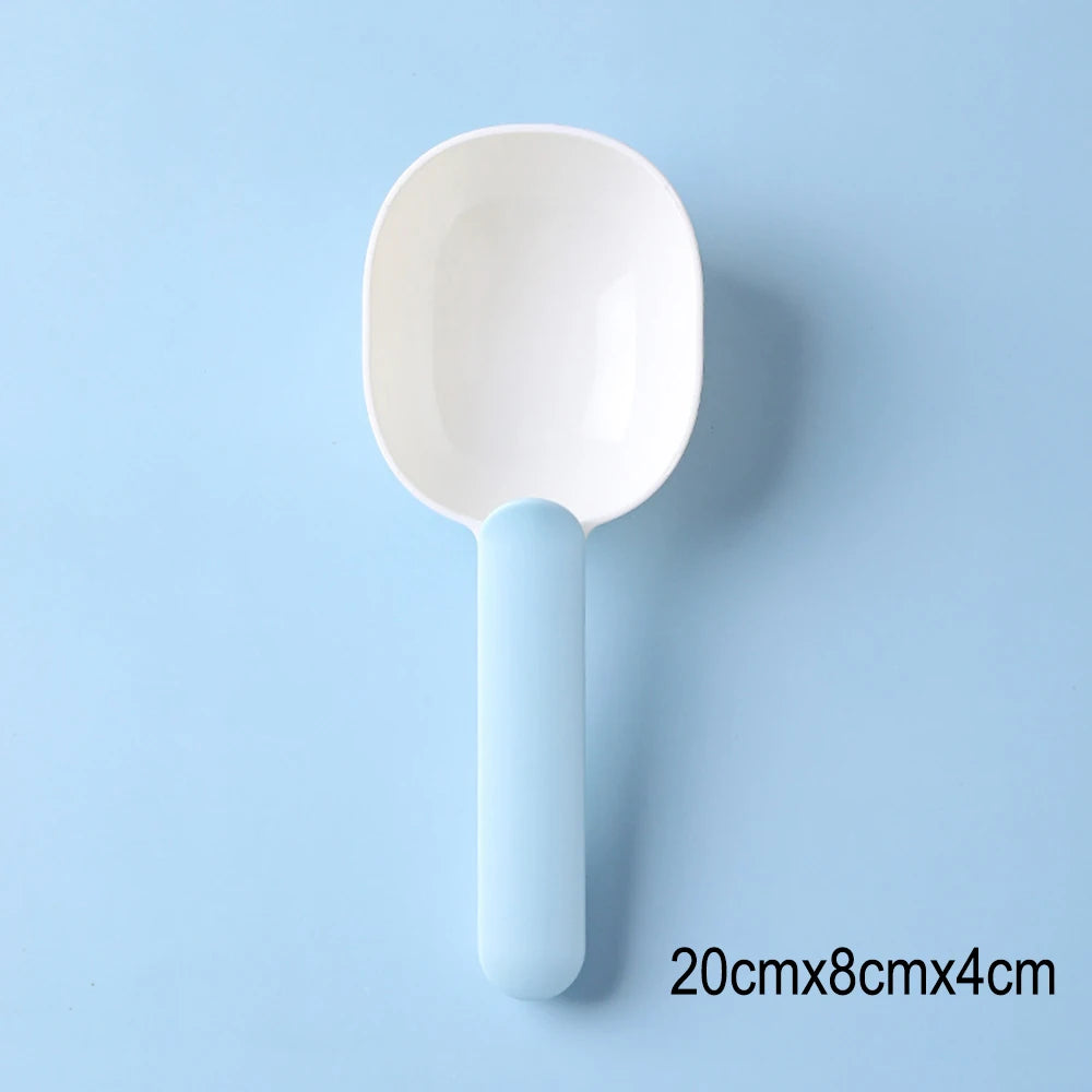 **2-in-1 Pet Food Scoop & Bag Sealing Clip – Measure, Scoop & Store**